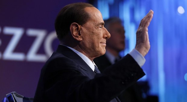 Berlusconi dice no a Napoli: «Meglio in tv a convincere gli indecisi»