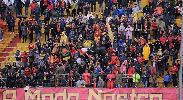 Benevento, aggredì uno steward al Vigorito: Daspo per un tifoso