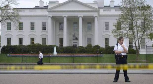 Washington, Casa Bianca chiusa per un pacco sospetto
