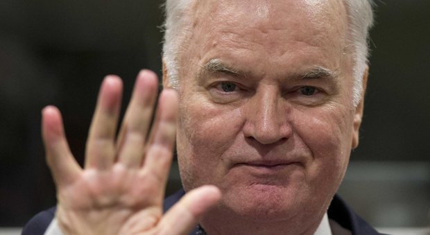 Srebrenica, dalla latitanza all'ergastolo, chi è Ratko Mladic, il "macellaio dei Balcani"