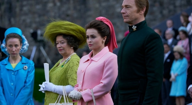 Netflix sfida la Regina: niente disclaimer per la serie The Crown