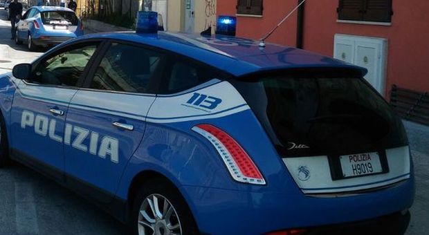 Ancona, donna scippata e scaraventata a terra per 50 euro: trovato e arrestato