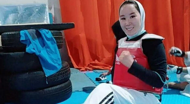 Zakia, l'atleta paralimpica afghana salvata dall'Australia. Dell'Aquila: «Ora portatela a Tokyo»