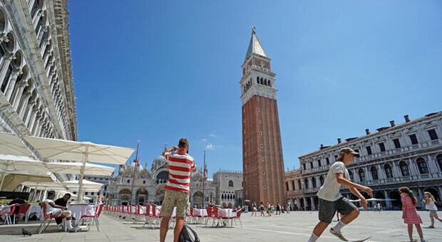 Ok dell'Ue ad aiuti italiani per 698 mln al turismo