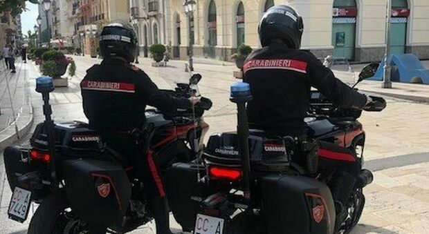 Cercano di rubare una moto: beccati due minorenni dai carabinieri