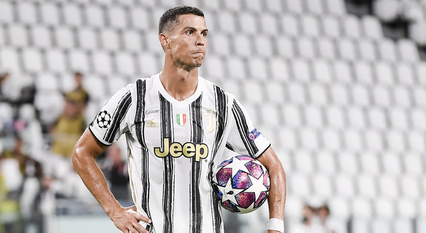Cristiano Ronaldo, il biografo rivela: «La Juve lo sta offrendo a chiunque, vogliono risparmiare»