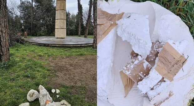 Roma, vandali scatenati a Montesacro: danneggiato nella notte il busto di Simòn Bolìvar. La testa di gessoin frantumi