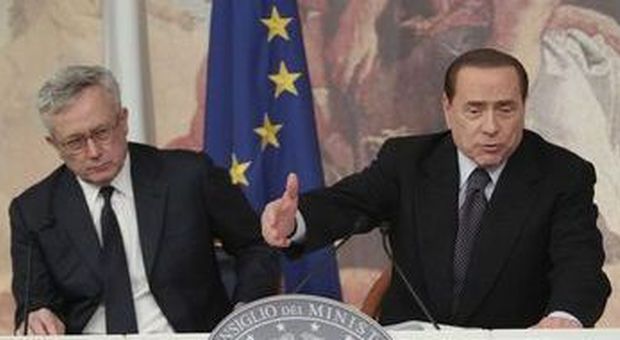 Tremonti e Berlusconi (foto Pier Paolo Cito - Ap)