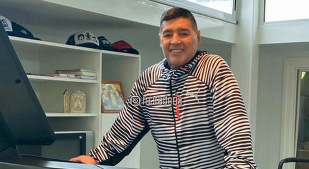 Maradona, il "figlio" non riconosciuto Santiago: «Chiedo la riesumazione della salma»