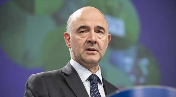Manovra, Moscovici: «Sembra spingersi oltre i limiti. Troppi debiti impoveriscono»