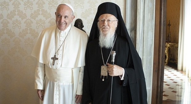 Papa Francesco con il Patriarca di Costantinopoli