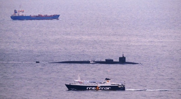 Sottomarino nucleare Usa a Napoli: tornava dalla Siria, ira De Magistris