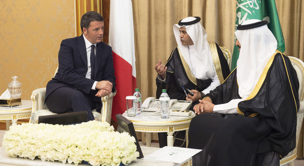 Matteo Renzi in Arabia, quanto è pagato per i suoi discorsi (e cos'è che non può dire)