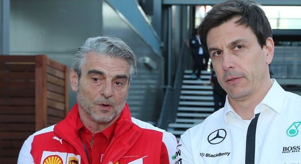 Maurizio Arrivabene,Team Principal Ferrari, e Toto Wolff, direttore esecutivo della Mercedes GP