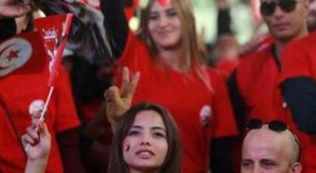 Tunisia al voto per eleggere il presidente, verso il ballottaggio Essebsi-Marzouki