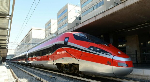 Sciopero treni venerdì 14 aprile: orari di Trenitalia, ritardi e cancellazioni. Quello che c'è da sapere