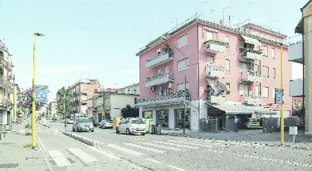 CATENE Via Trieste all’altezza dell’autoscuola Catene “visitata” dal ladro l’altro giorno durante l’orario di chiusura per il pranzo