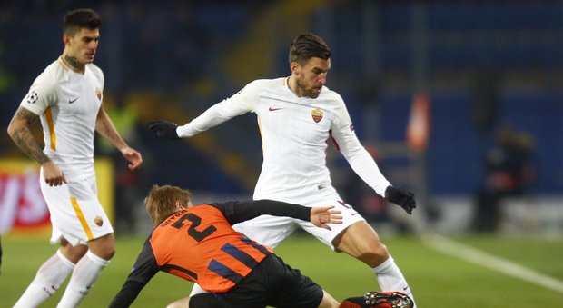 Roma, Strootman old style: Peres, piedone d’oro