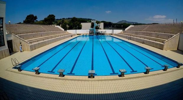 Napoli, riapre la piscina della Mostra d’Oltremare: ticket solo online, massimo 150 accessi