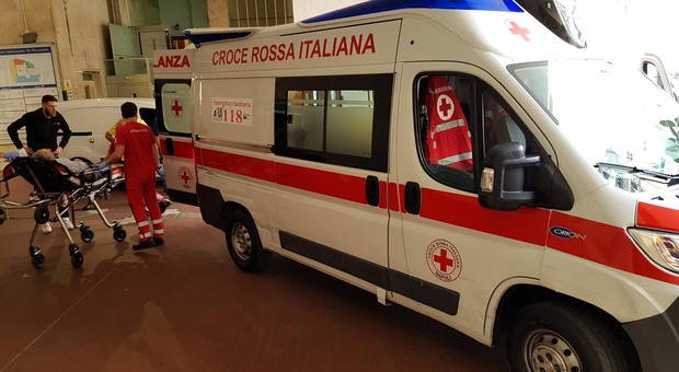 Napoli choc, infermiera trascinata per i capelli nel pronto soccorso dell'ospedale Pellegrini