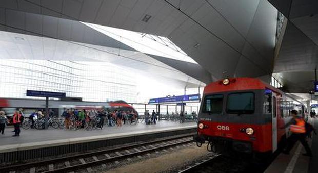 Austria, attacco sul treno: uomo armato di coltello ferisce due persone
