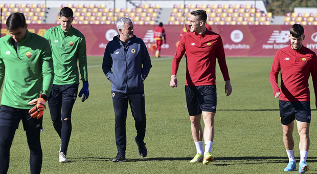 Roma, Mourinho: «L'obiettivo è migliorare, quindi Zaniolo resterà almeno fino al 2024»
