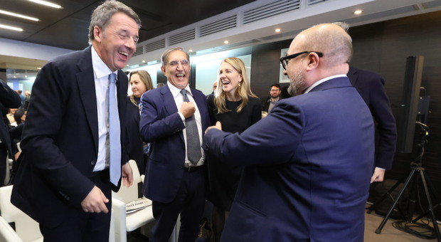 Il ministro Gennaro Sangiuliano con Matteo Renzi e Ignazio La Russa