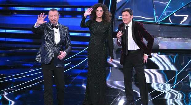 Sanremo 2024, diretta terza serata. Teresa Mannino co-conduttrice, attesa per Eros Ramazzotti e Russell Crowe