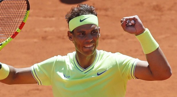 Roland Garros, Nadal travolge Federer e va in finale