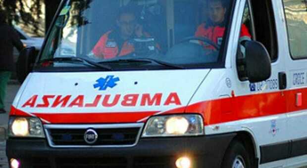 Schianto tra 2 auto: ferita una 14enne dopo uno scontro lungo la Statale a Cesano