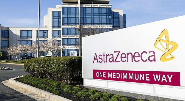 AstraZeneca, la Ue avvia un'azione legale a nome dei 27 stati membri