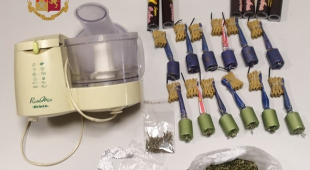 Marijuana e botti killer in casa: 20enne arrestato dalla polizia a Massa Lubrense