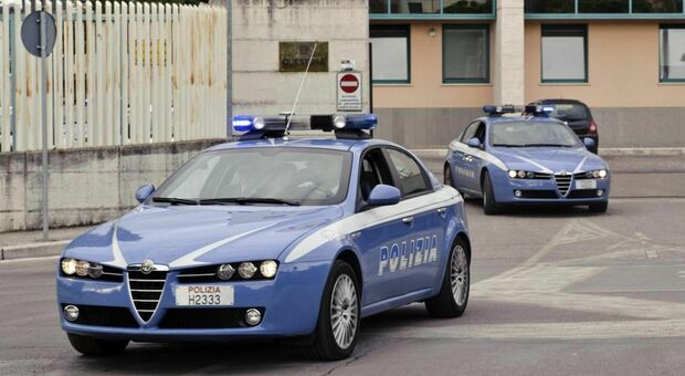 Perugia, scippa una donna e la sbatte in terra. Nordafricano preso dalla polizia dopo inseguimento
