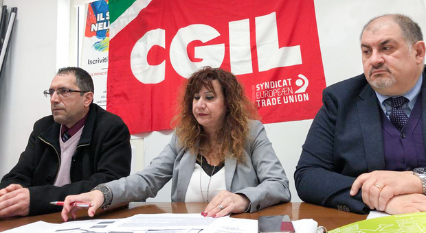 Licia Morsa (al centro), segretario generale Fp Cgil Avellino