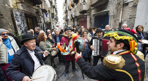 Napoli, boom dei Quartieri spagnoli: 200 turisti alla scoperta dei tesori