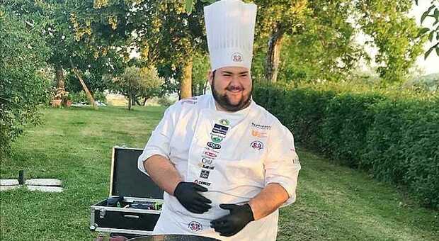 Ristoranti chiusi, lo chef Manzini: «Mi reinvento su facebook svelando in diretta i segreti delle mie ricette»