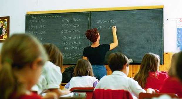 Allarme Ocse: "Troppe docenti donne, pregiudicano risultati degli alunni"