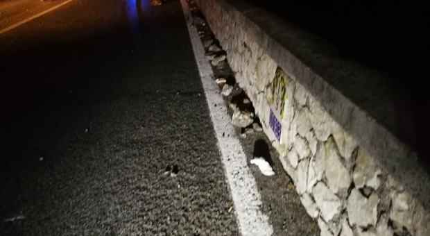 Tordigliano, pietre sulla strada: chiusa la statale Amalfitana