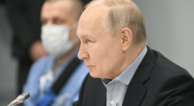 Putin verso l'offensiva finale? «Pronto a usare armi tattiche nucleari e attacchi chimici»