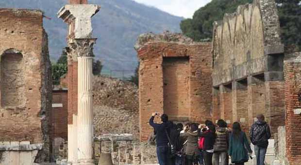 A Pompei e Venezia protesta delle guide turistiche: «Non svendeteci»