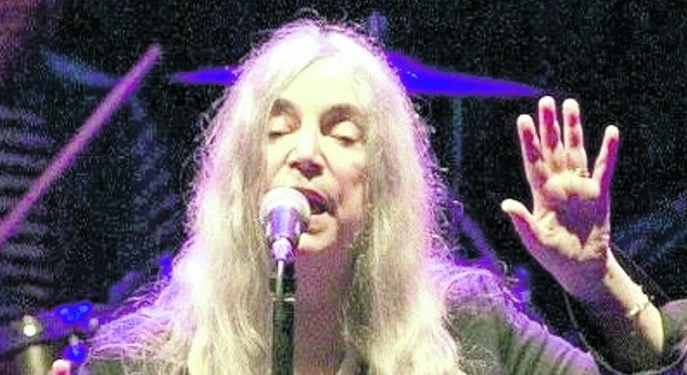 Patti Smith, la sacerdotessa del rock al teatro Massimo di Pescara
