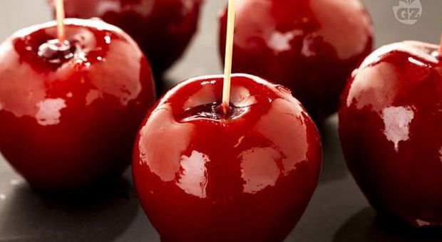Usa, mele caramellate infette: morte 4 persone, 28 contagiati