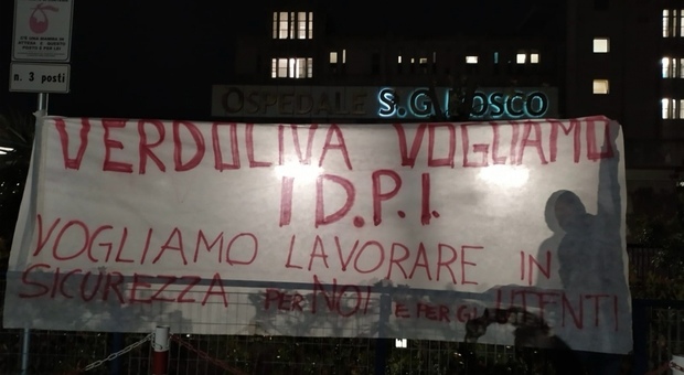 Coronavirus a Napoli, la protesta Cgil: «Pochi dispositivi di protezione per i sanitari»