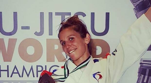 Sandra Badie, vice-campionessa mondiale di ju-jitsu morta a 31 anni. L'annuncio della Federazione: «Notizia terribile»