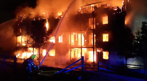 Londra, incendio in una casa: 5 morti (fra cui 3 bambini)