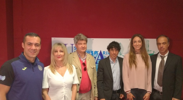 Mammarella con i professori del Masci, i giornalisti Giancarli e Compagnoni e la campionessa abruzzese di volley Chiara Di Iulio
