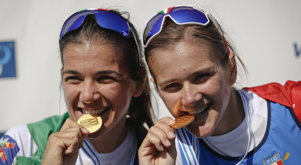 Canottaggio, le sorelle Lo Bue medaglia d'oro ai Mondiali
