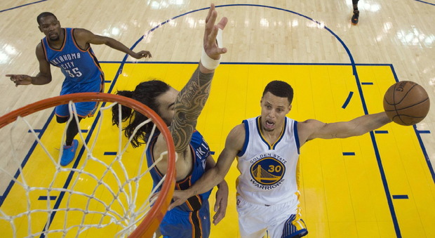 Nba Playoff: Durant non basta ai Thunder, Golden State torna in pari grazie ad un magnifico Curry