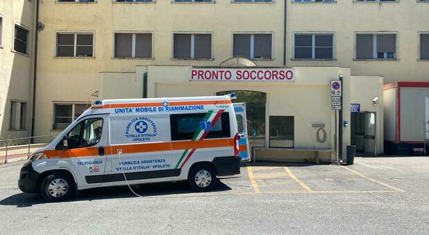 Spoleto, morta in attesa dei soccorsi: «Sette ambulanze impegnate in contemporanea»