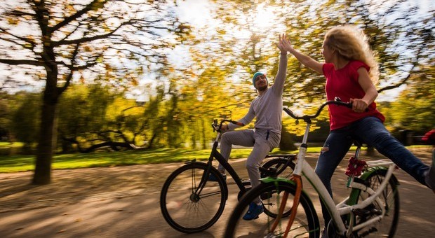 Felicità è andare in bici, il mezzo di trasporto che dà più soddisfazione